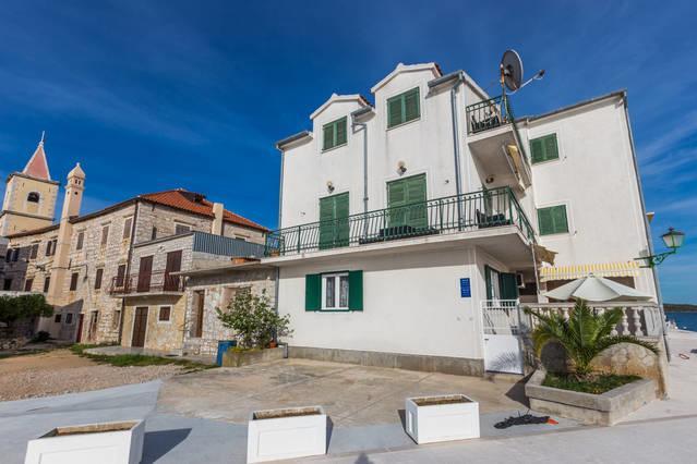 Apartment Masa Pirovac Luaran gambar