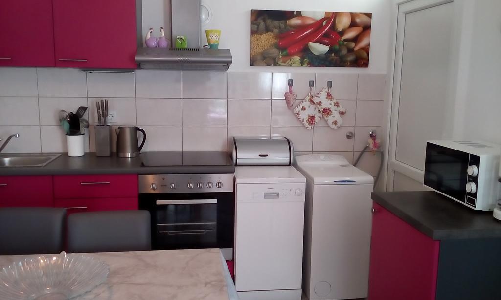 Apartment Masa Pirovac Luaran gambar