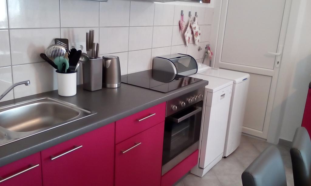 Apartment Masa Pirovac Luaran gambar