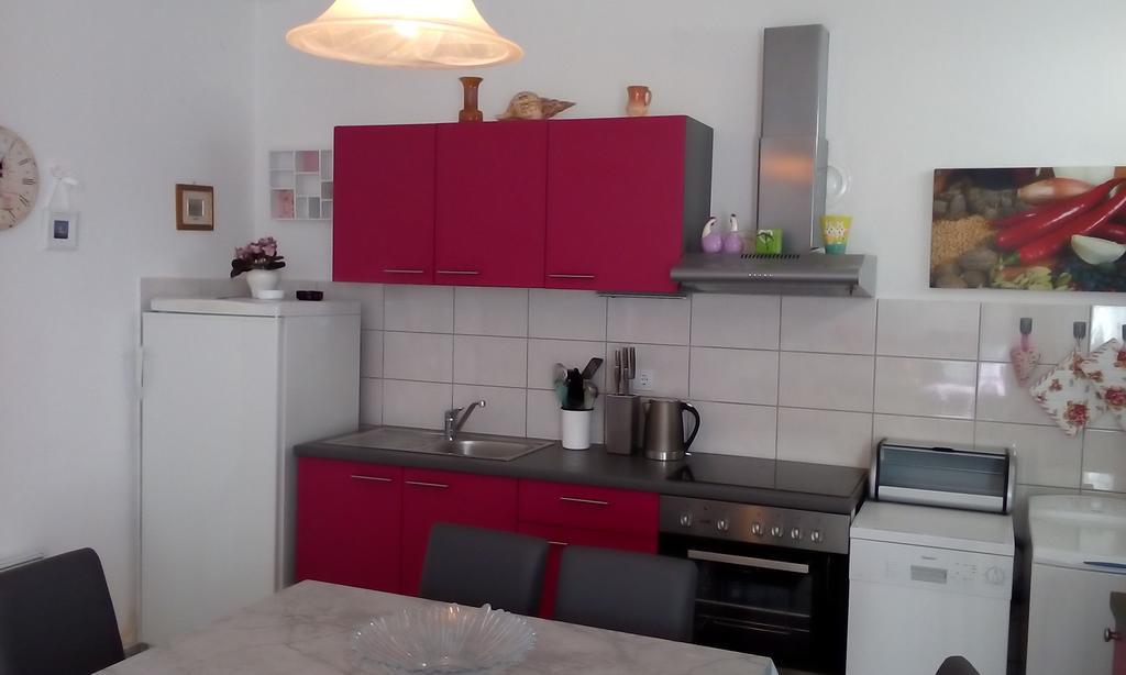 Apartment Masa Pirovac Luaran gambar